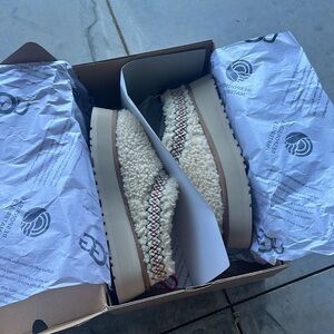 UGG Tazz braid natural slippers